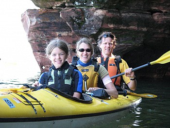 family paddle in the Apostle Islands